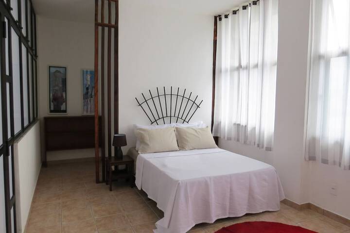Room 37 of 143