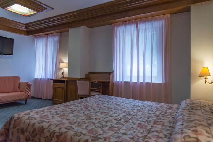 Room 21 of 54