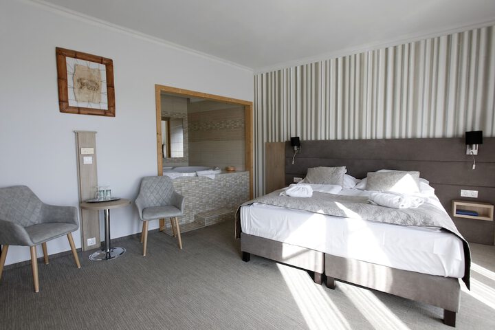 Room 25 of 71