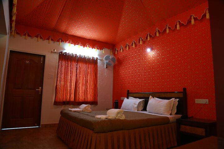 Room 2 of 7