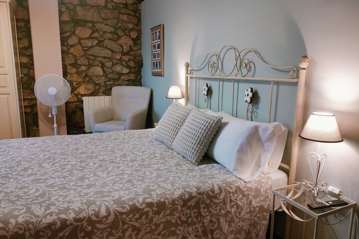 Room 8 of 42