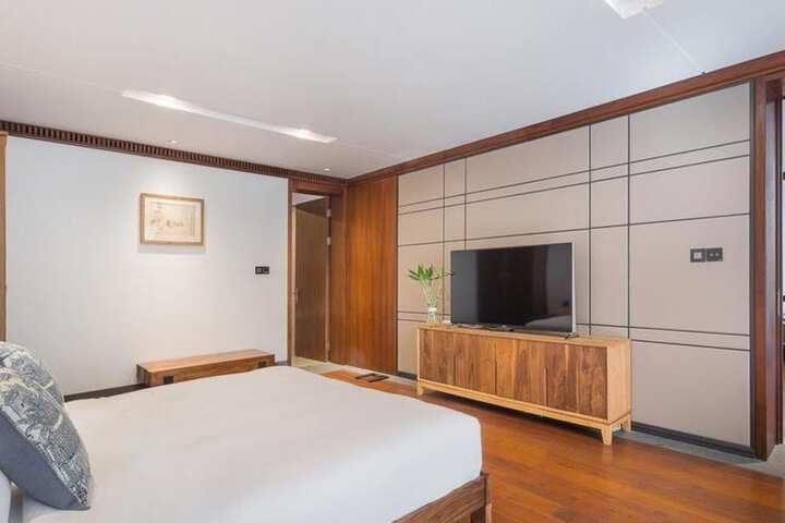 Room 14 of 52