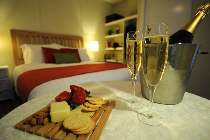 Room 2 of 55
