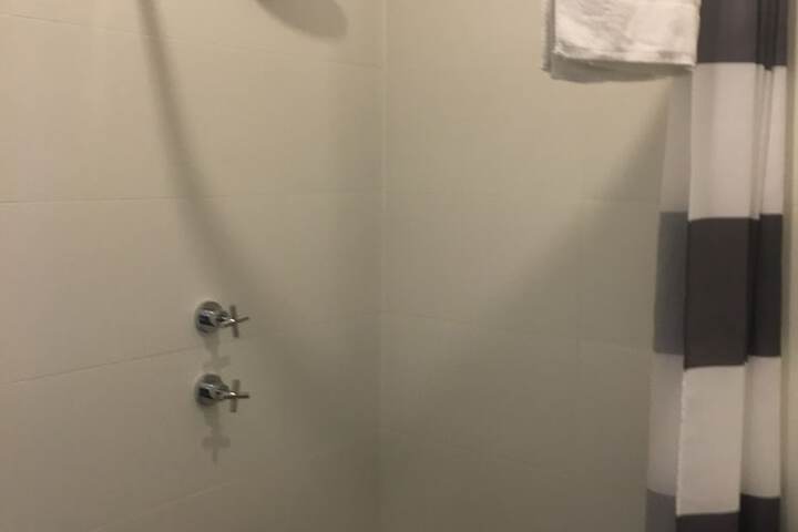 Room 33 of 51