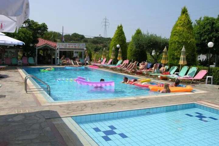 Hotel Pool