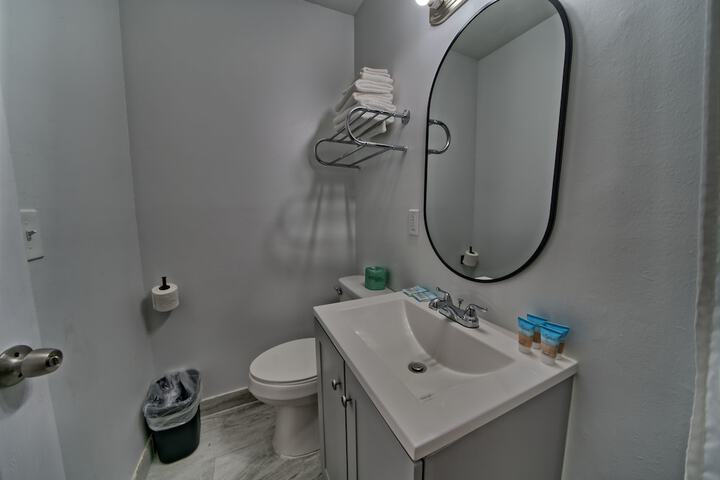 2 Double Beds (9 of 11)