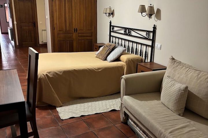 Room 5 of 13