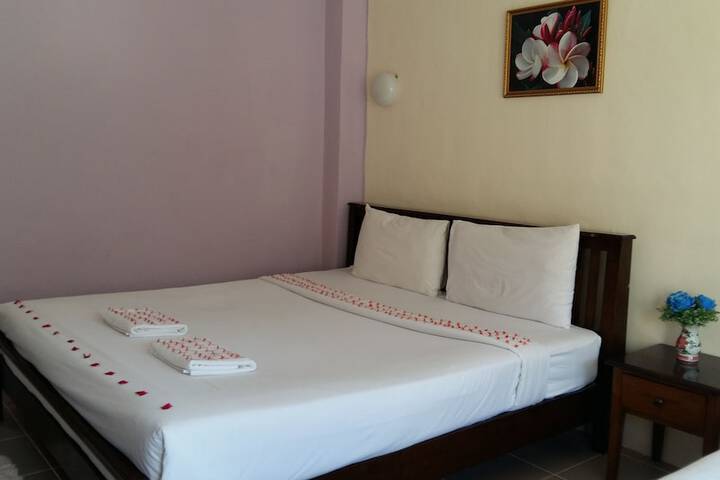 Room 9 of 29