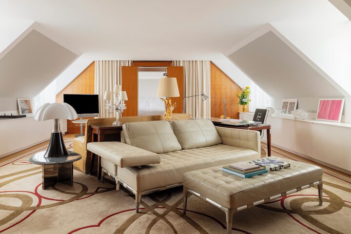 Room 115 of 261