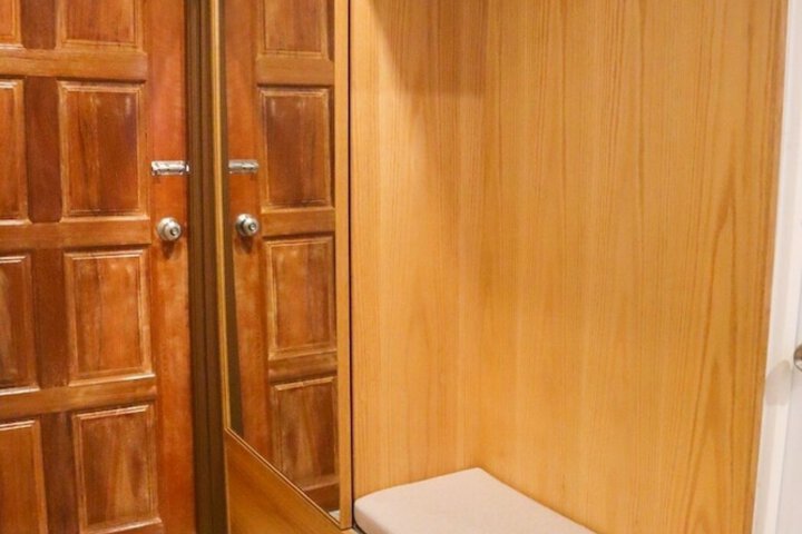 Room 31 of 76