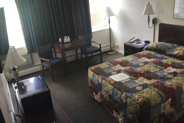 Room 23 of 39
