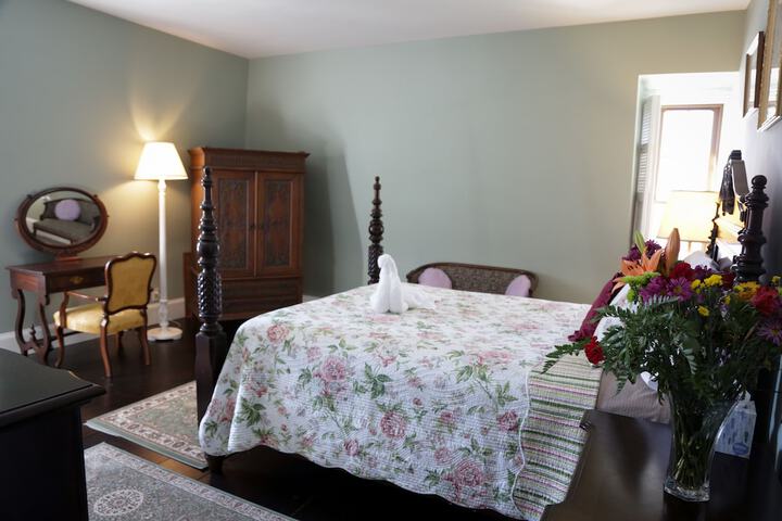 Room 6 of 29