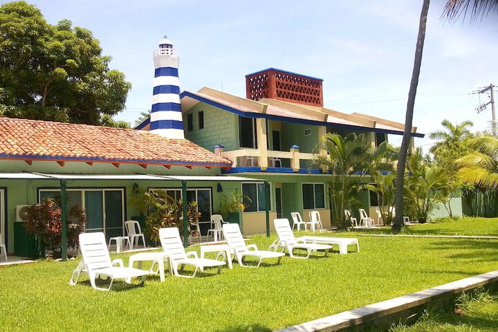 Sundeck 51 of 58