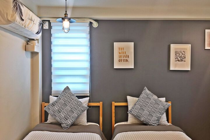 Room 13 of 52