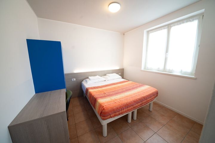 Room 10 of 46