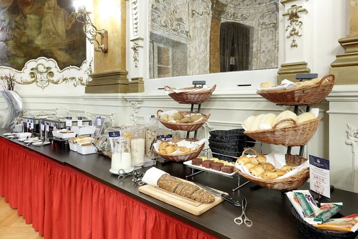 Breakfast/Coffee Service 34 of 53