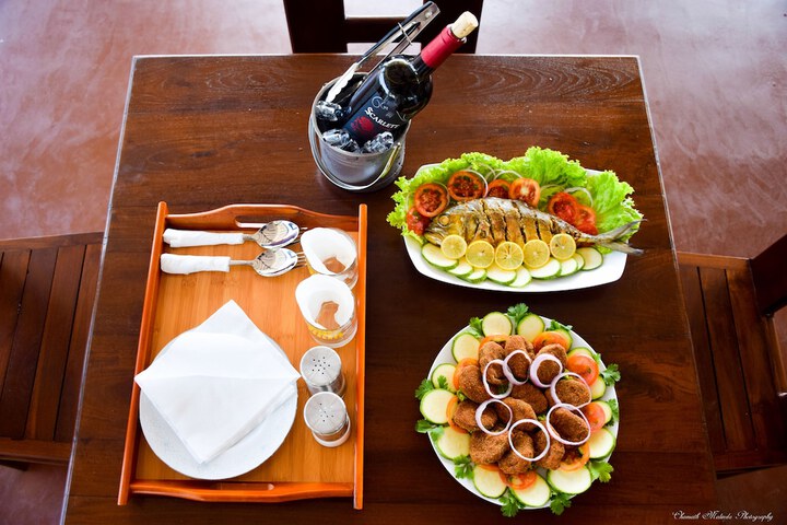 Dining 21 of 36