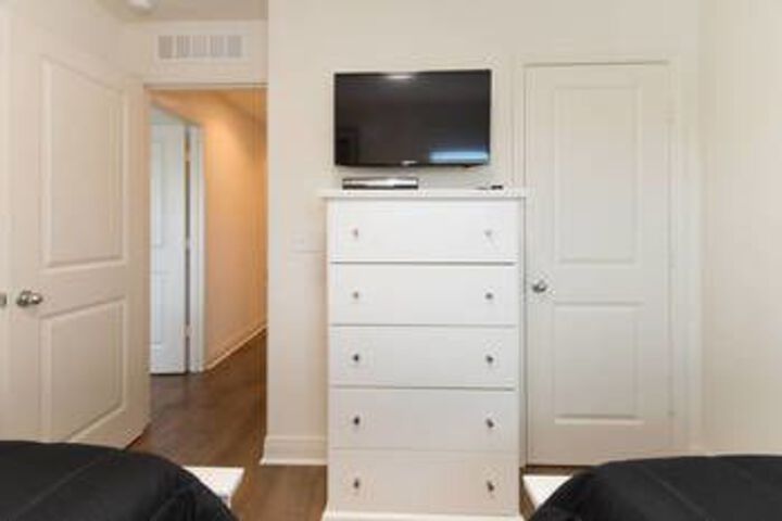 Room 16 of 32