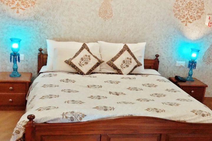 Room 28 of 61