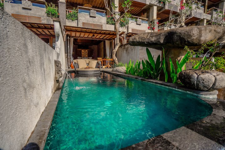 Pool 28 of 78
