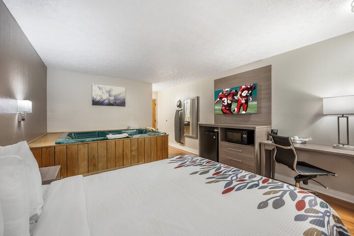 Superior 2 Queen Beds (6 of 14)