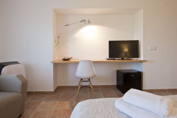 Room 9 of 43
