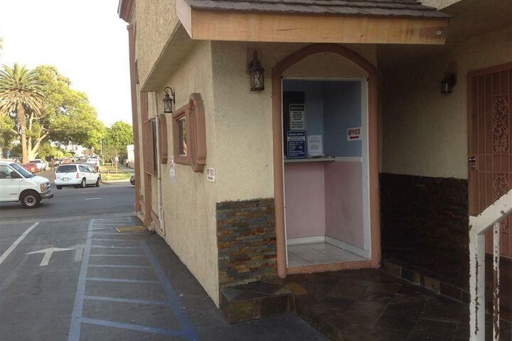 Image of BRONCO MOTEL
