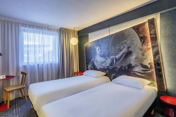 Room 19 of 55
