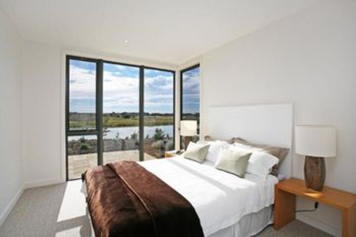 Room 9 of 29