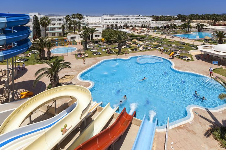 Pools & Facilities