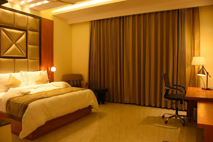 Room 9 of 54