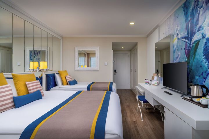 Room 10 of 148