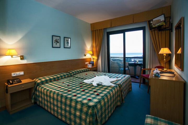 Room 6 of 56