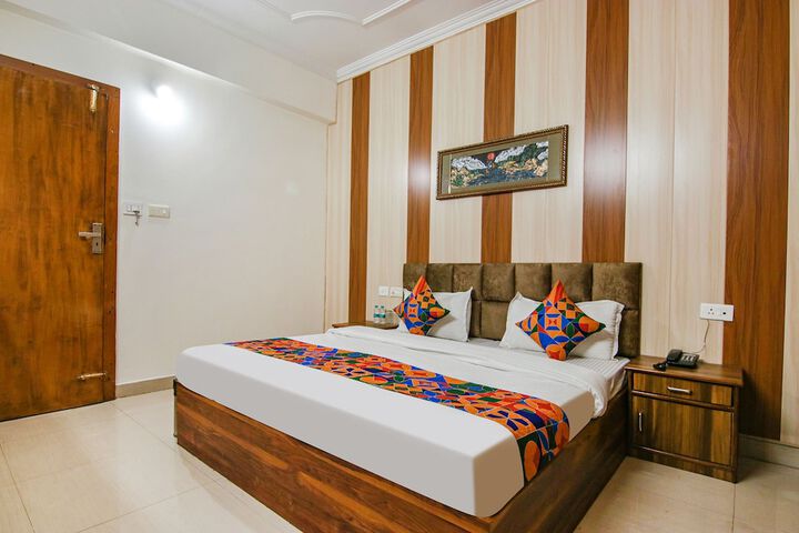 Room 10 of 36
