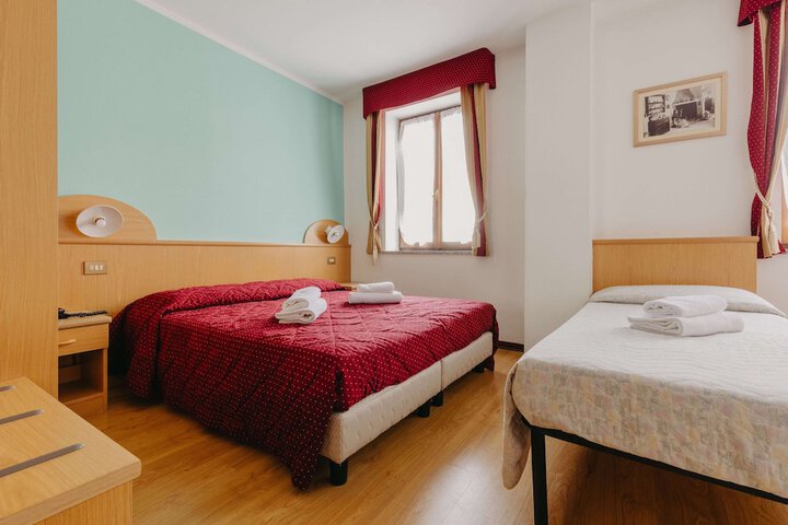 Room 7 of 15