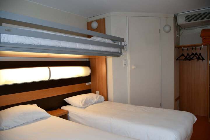 Room 20 of 32