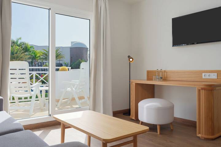 Room 13 of 71