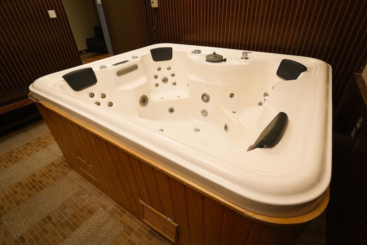 Pool 46 of 97