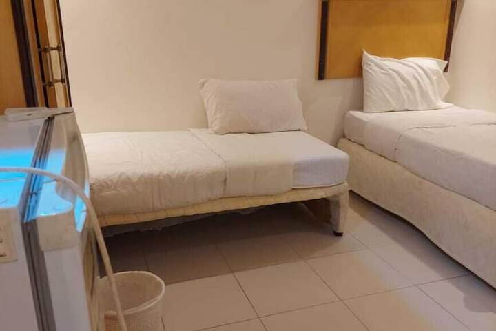 Room 5 of 15