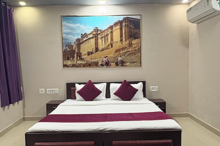 Room 7 of 26