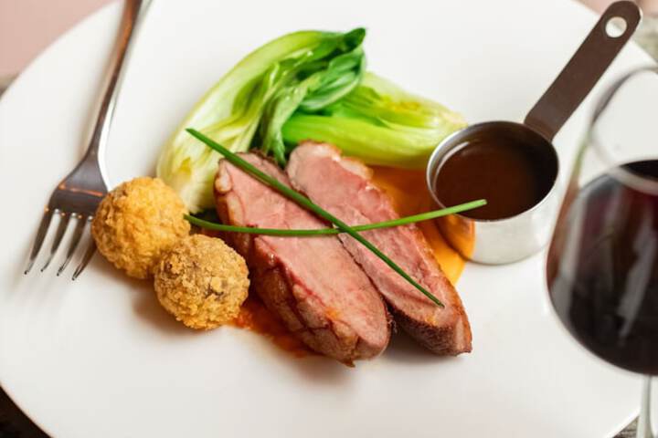 Dining 63 of 97