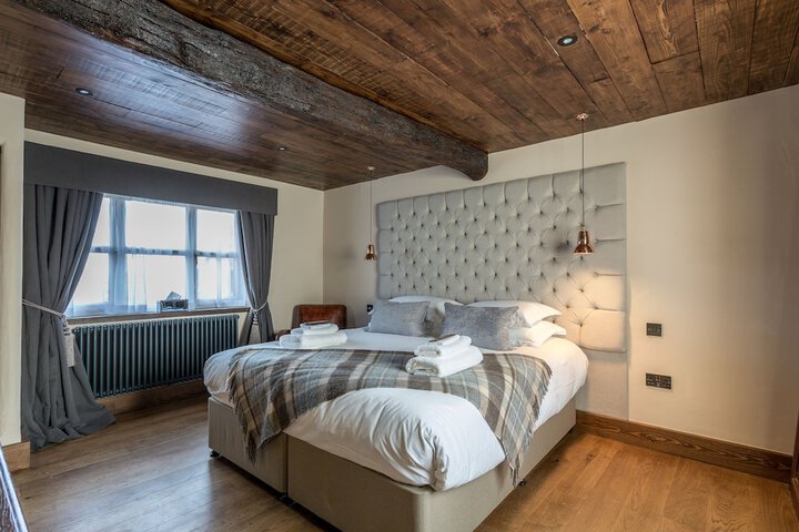 Room 50 of 71
