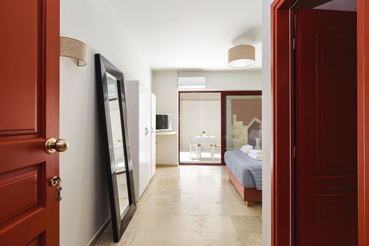 Room 9 of 23