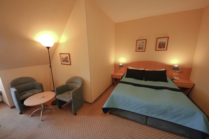 Room 30 of 72