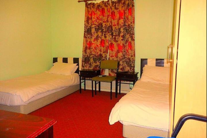 Room 8 of 31