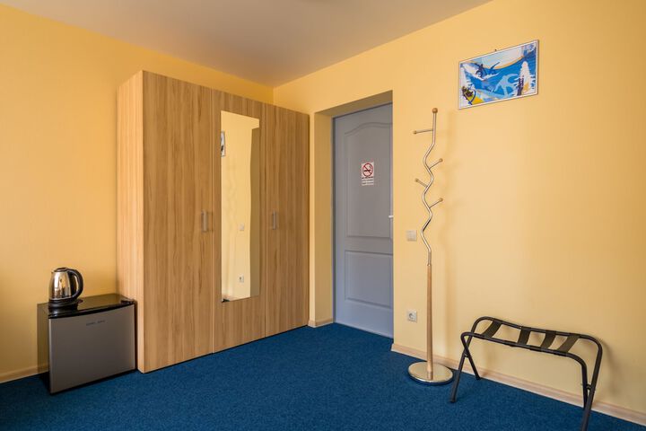 Room 19 of 70