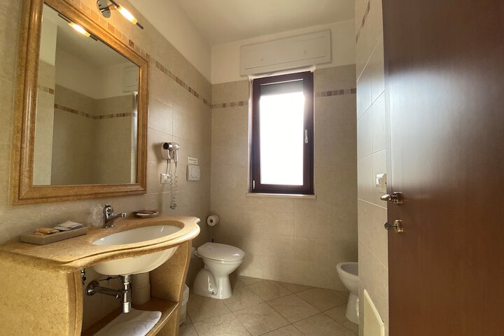 Room 49 of 125