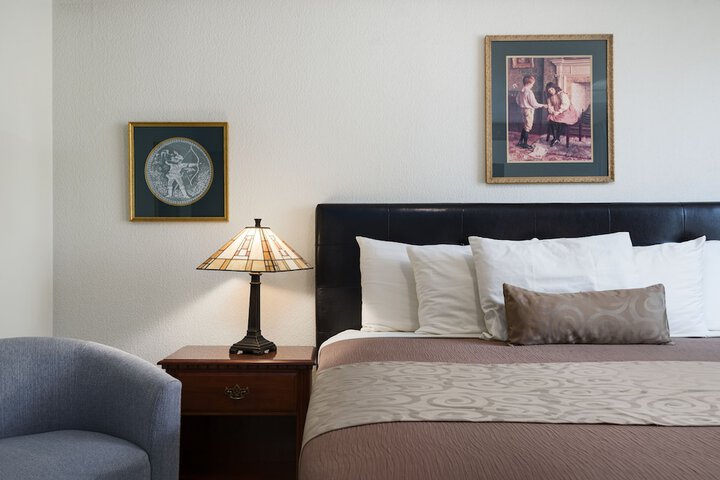 Room 22 of 106