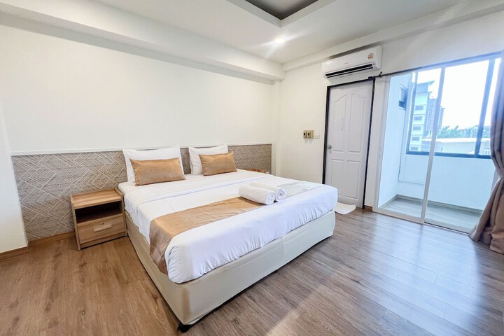 Room 48 of 94