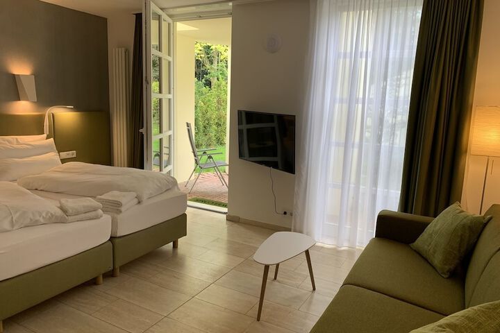 Room 18 of 147